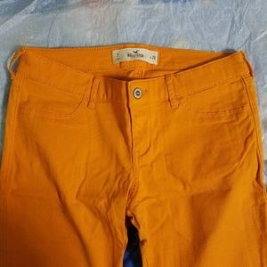 Never worn, but no tag. Low-rise jeans.